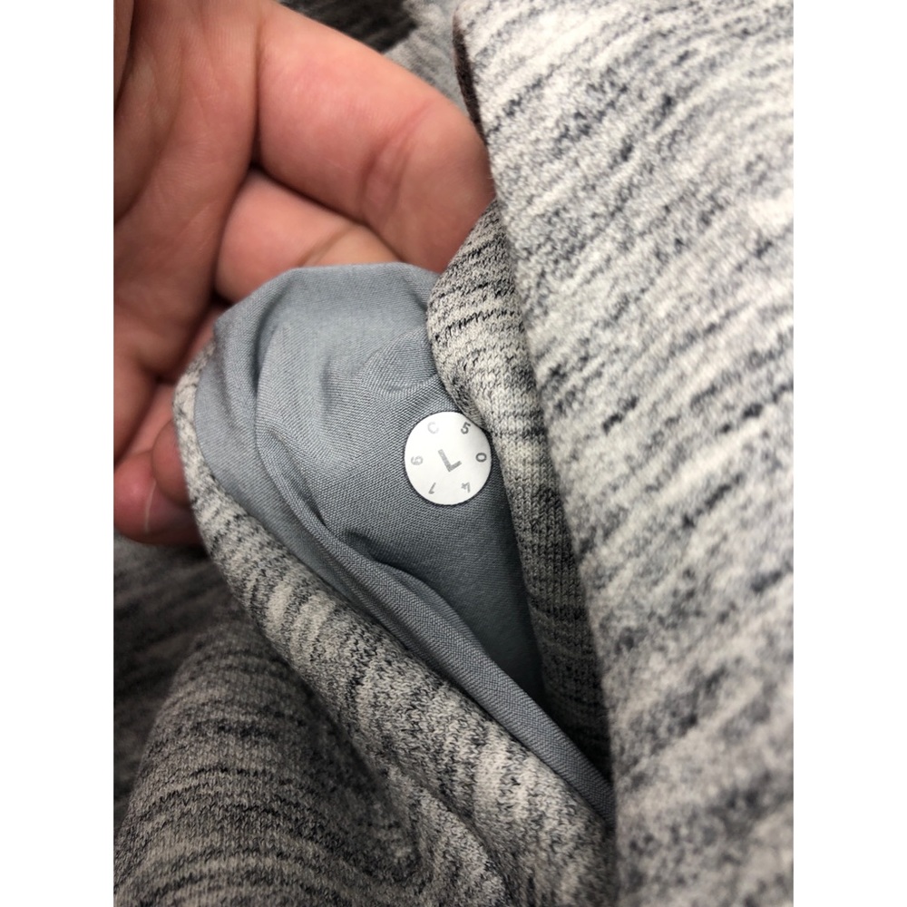 *SOLD* LULULEMON STRATUM Hoodie Jacket Size L - Picture 6 of 8